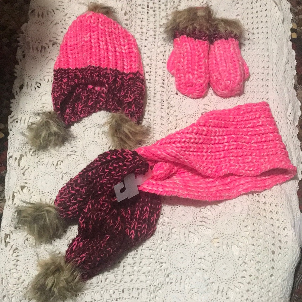 Pink and Black Kids Winter Accessory Set